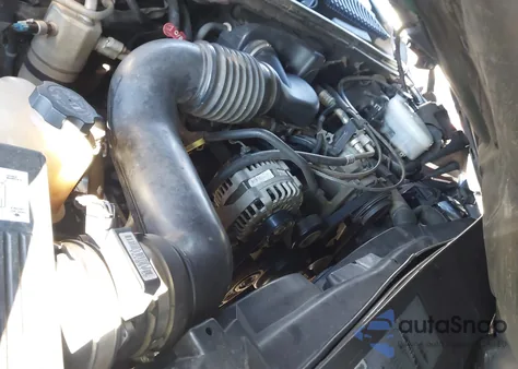 2003 GMC Sierra 1500 z USA, uszkodzony, nr VIN 1GTEC14X03Z265818